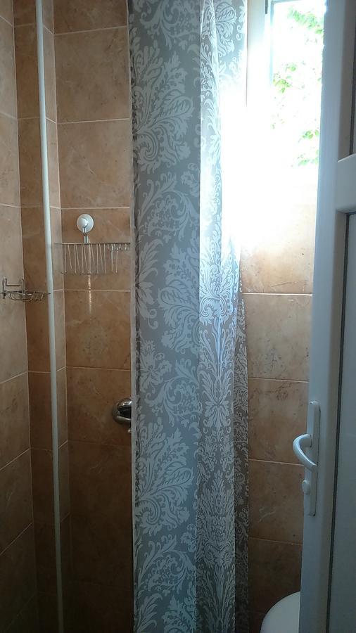 Dom Za Odmor J&S Apartment ซูโตมอเร ภายนอก รูปภาพ