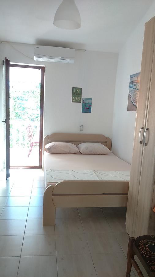 Dom Za Odmor J&S Apartment ซูโตมอเร ภายนอก รูปภาพ